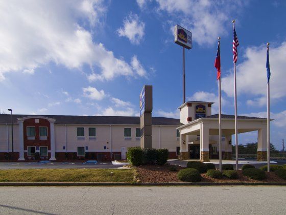 Hotel Baymont By Wyndham Cornelia Exterior foto